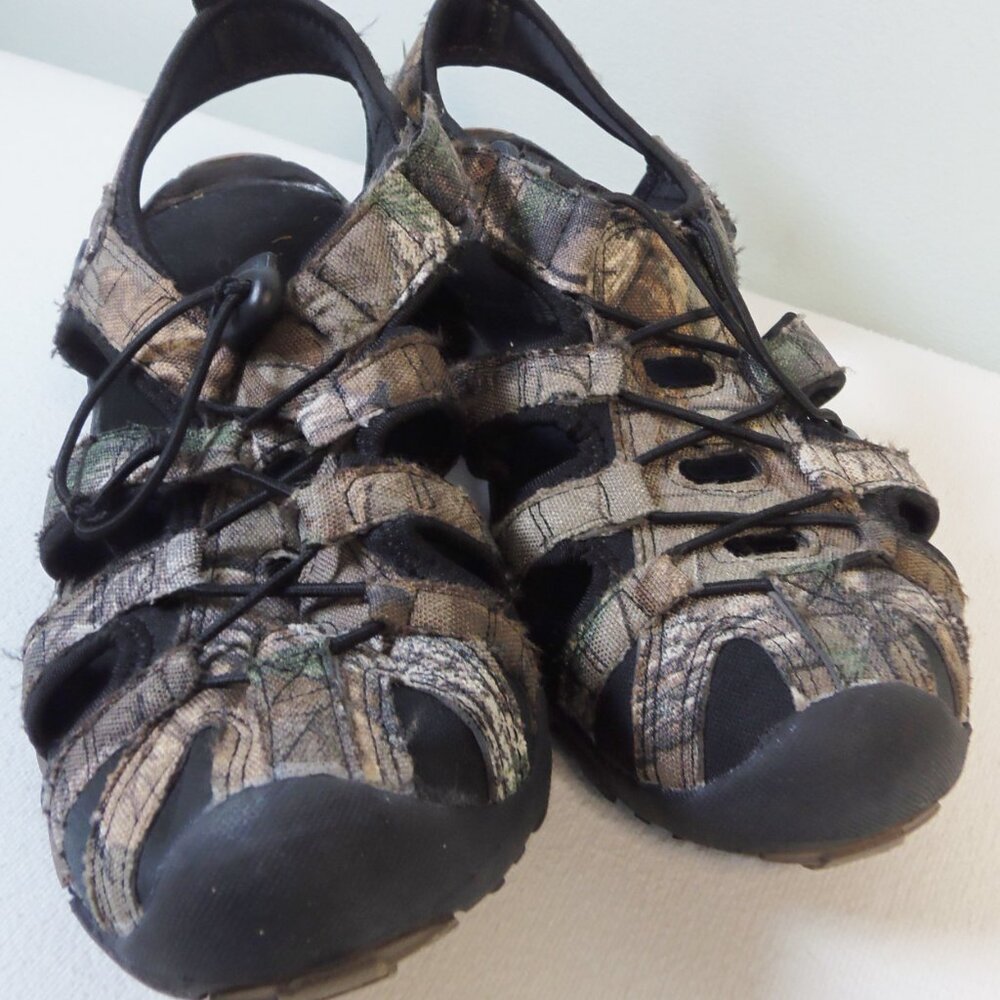 Men s Gander Mountain Camo Hiking Shoes/Sandal SZ 9 Miles Still To Go In‎ These